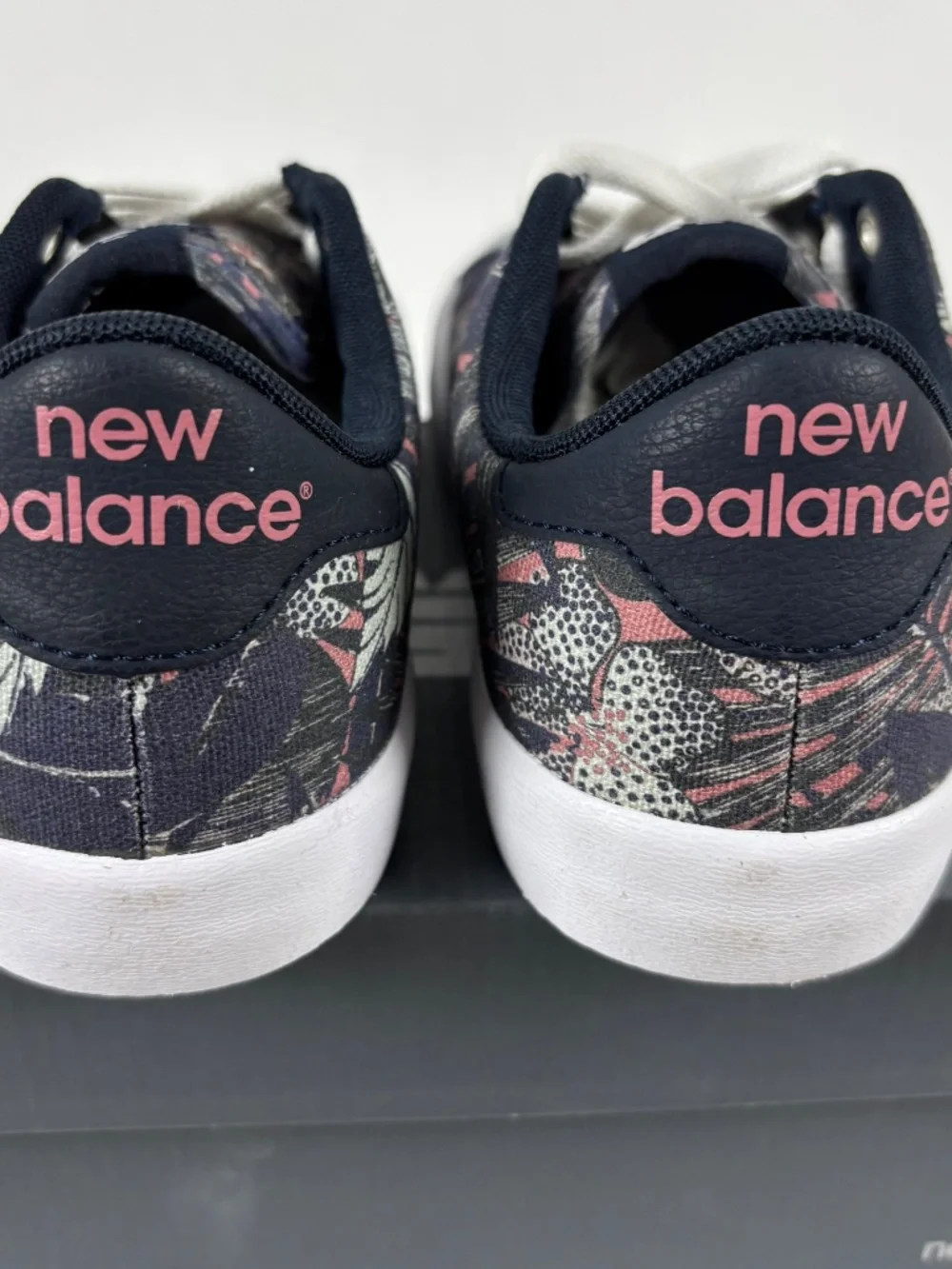 New Balance AM210FBL Floral Print Skate/Court Shoes, Blue/ White, Men’s Size 4.5